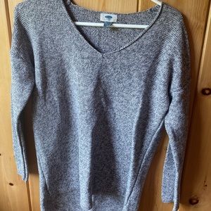Old Navy crew neck sweater